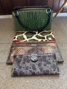 Miche Purse with 3 Covers and Wallet